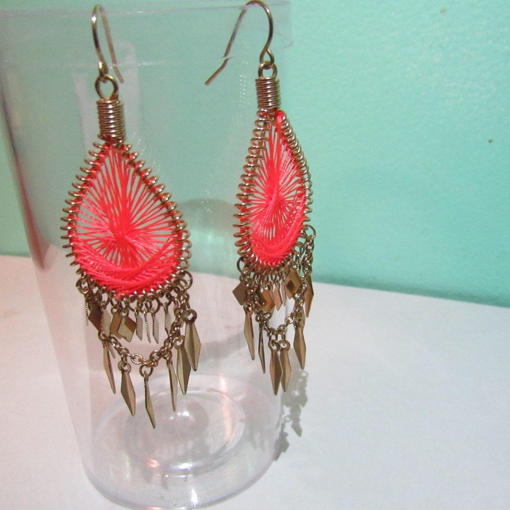Pink string and wire dangle earrings